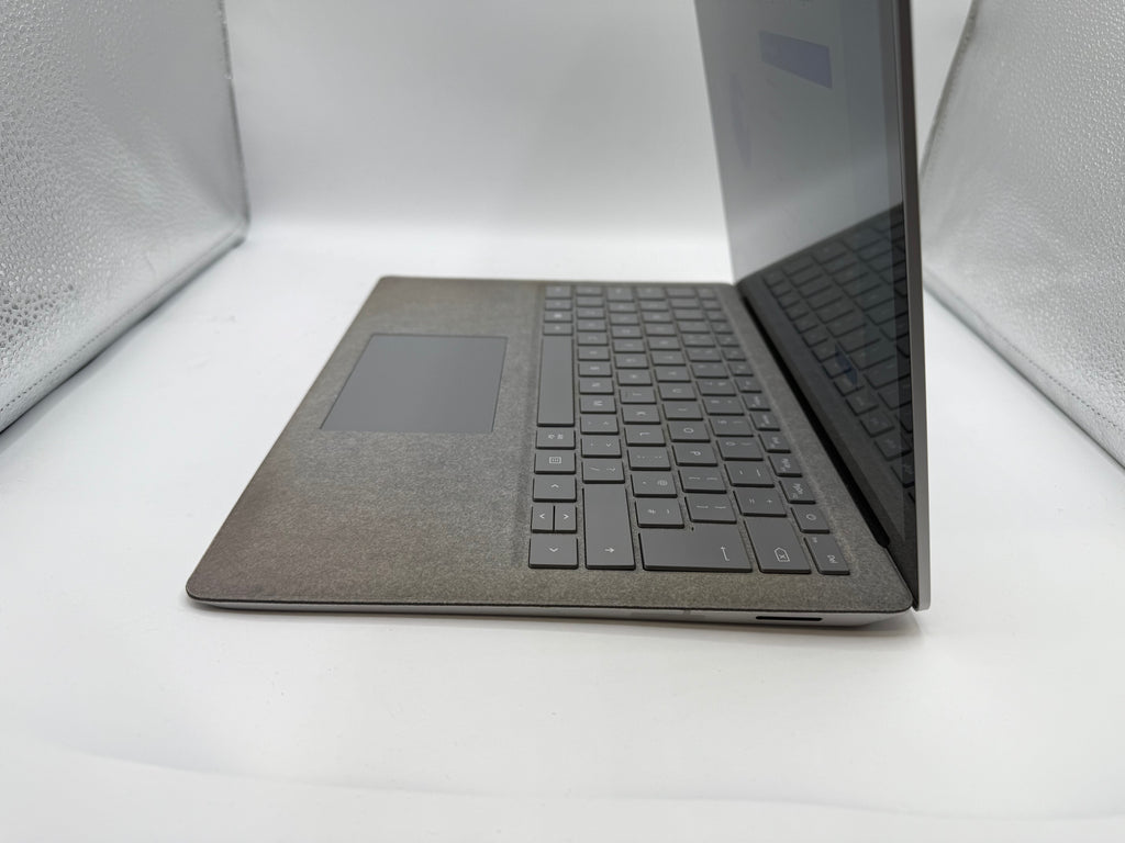 Microsoft Surface Laptop 2 - Intel Core i7-8650U, 16GB RAM, 512GB SSD, Windows 11 Pro - Refurbished