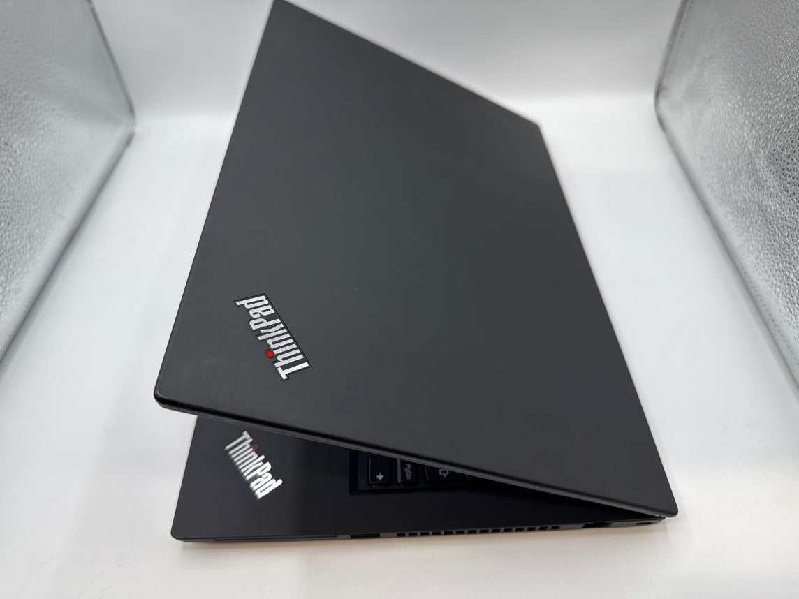 Lenovo ThinkPad T490 Refurbished Touchscreen Laptop - 14" Full HD Intel Core i7-8665U 16GB 512GB SSD Windows 11 Pro