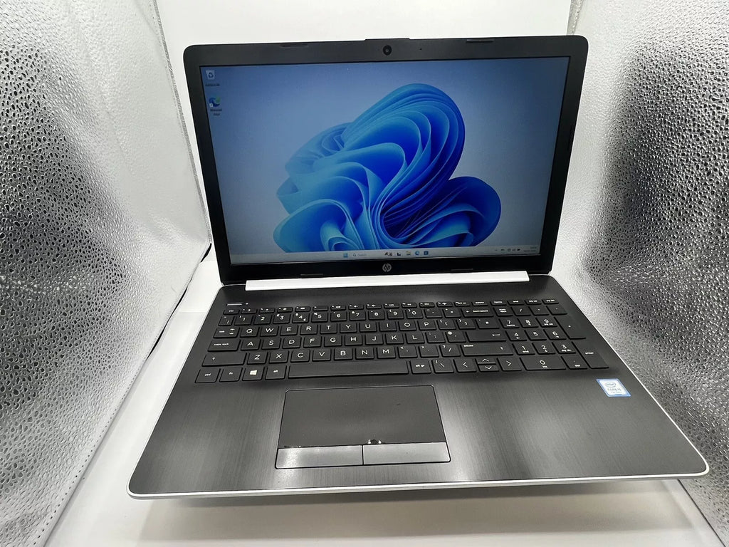 HP 15 - da0596sa Refurbished Laptop Intel i5-7200U, 8GB RAM, 256GB SSD, Windows 10 Pro